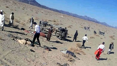 پژو حامل قاچاق انسان در مسیر خاش به سراوان - سایت حوادث - اخبار حوادث